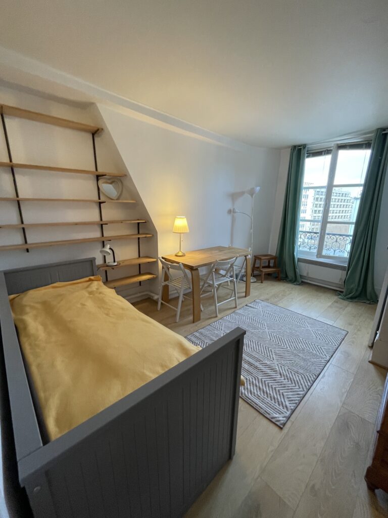 Studette meublée – 18 m² – Paris 5ᵉ – Rue Scipion