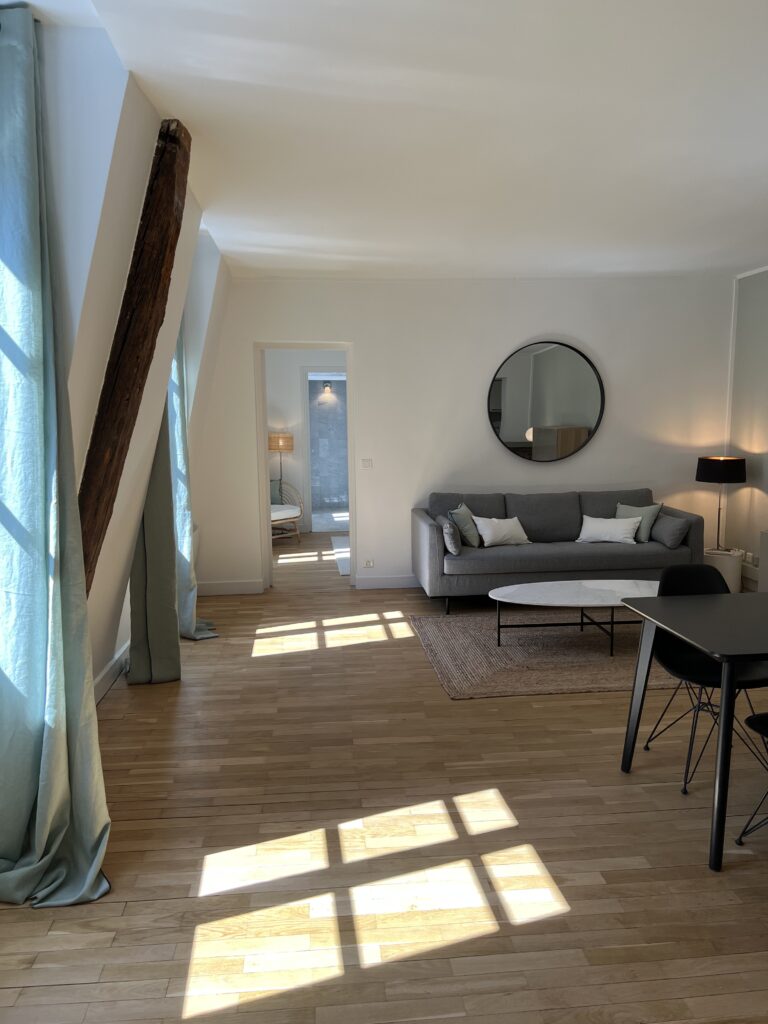 2 pcs rue d'Aboukir 75002 Paris-Bail code civil (contrat de société/résidence secondaire)