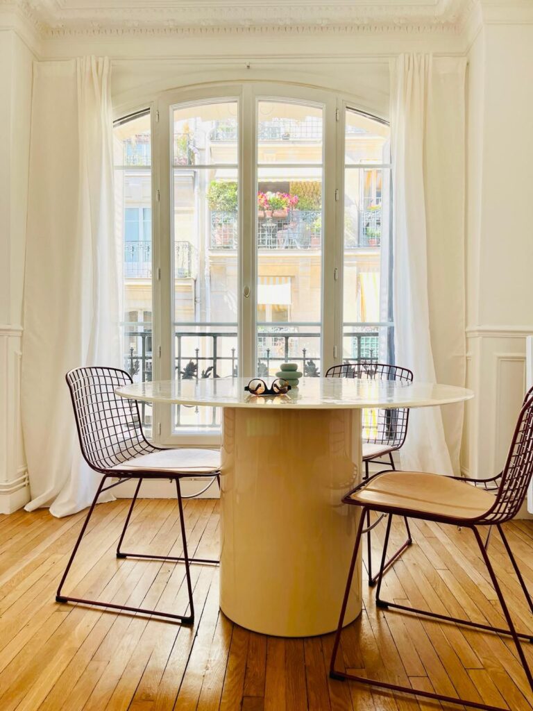 Magnifique deux pièces MEUBLES à louer Rue lamarck-Paris 18ième